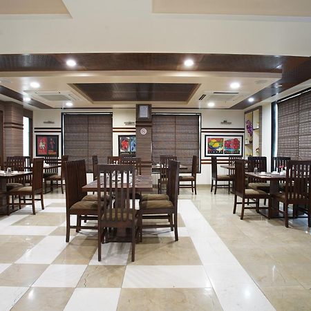 Spree Hotel Jaipur Ngoại thất bức ảnh