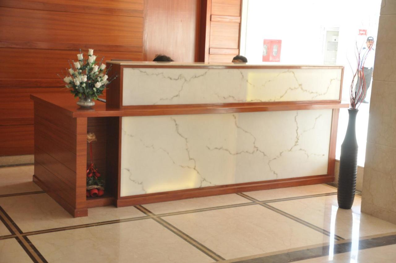 Spree Hotel Jaipur Ngoại thất bức ảnh