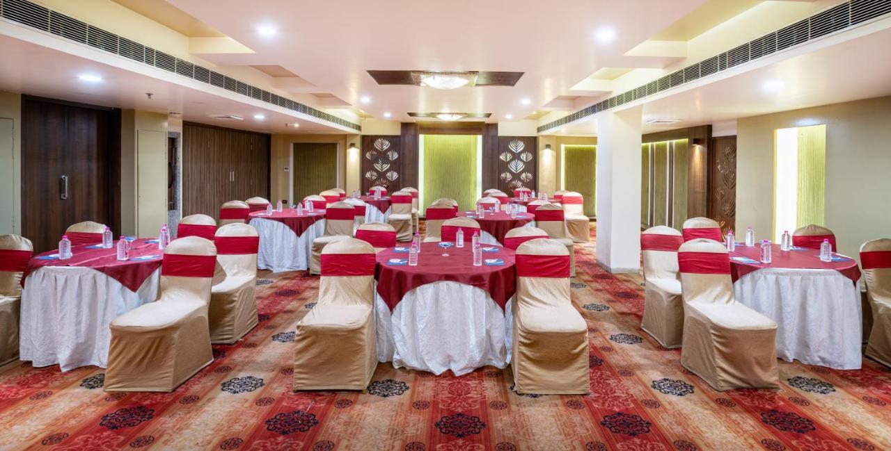 Spree Hotel Jaipur Ngoại thất bức ảnh