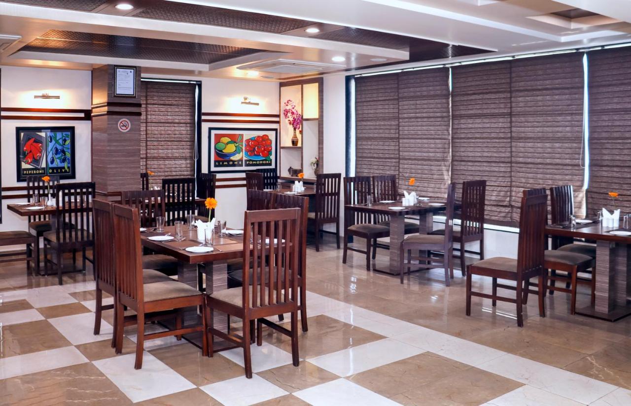 Spree Hotel Jaipur Ngoại thất bức ảnh