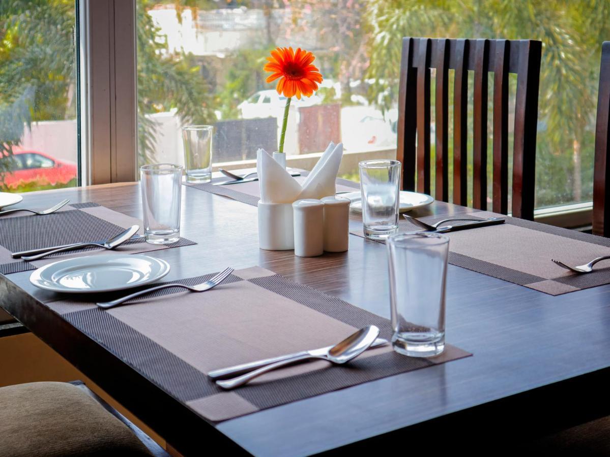 Spree Hotel Jaipur Ngoại thất bức ảnh